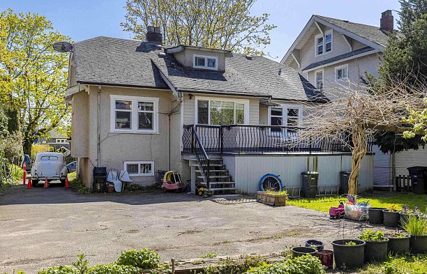 2325 W 8th Avenue Kitsilano