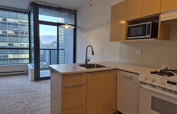 806 1239 W Georgia Street Coal Harbour