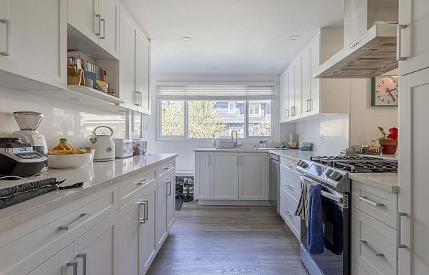 2325 W 8th Avenue Kitsilano