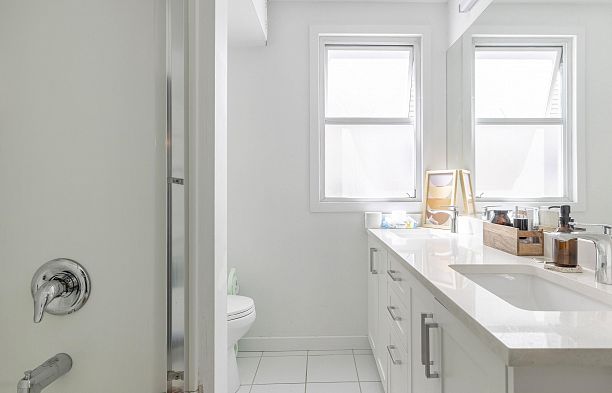 2325 W 8th Avenue Kitsilano