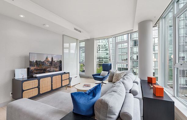 601 1499 W Pender Street Coal Harbour