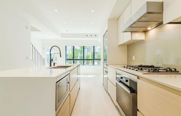 51 550 W 28th Avenue Cambie