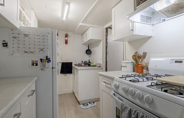 2325 W 8th Avenue Kitsilano