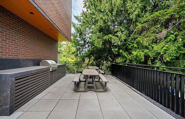 203 633 W King Edward Avenue Cambie
