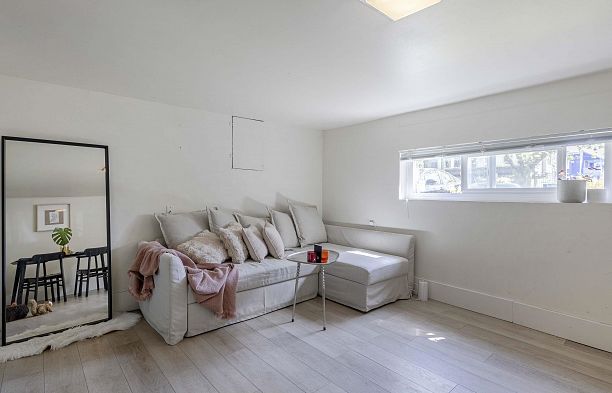 2325 W 8th Avenue Kitsilano