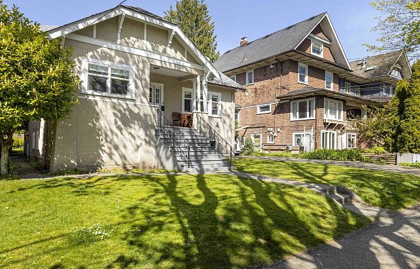 2325 W 8th Avenue Kitsilano