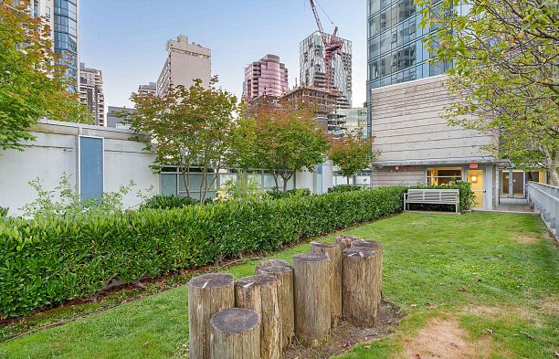 601 1499 W Pender Street Coal Harbour