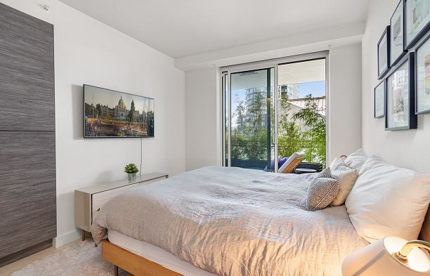 601 1499 W Pender Street Coal Harbour
