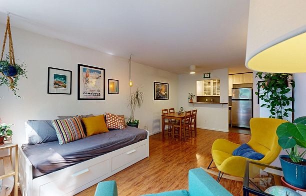 208 2173 W 6th Avenue Kitsilano