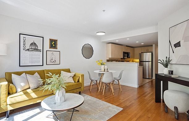 206 2226 W 12th Avenue Kitsilano