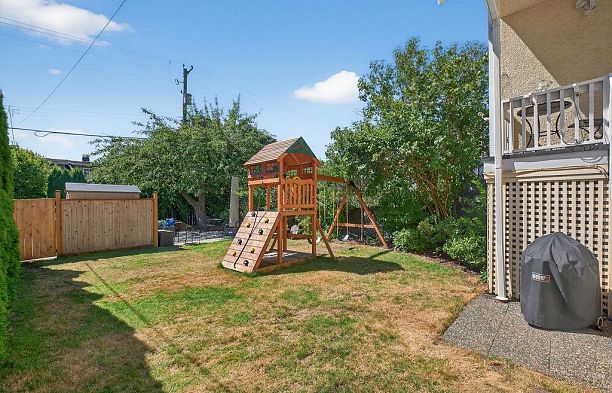 3658 W 26th Avenue Dunbar