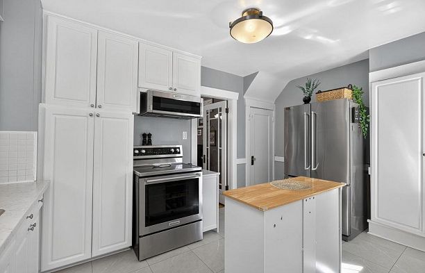 3658 W 26th Avenue Dunbar