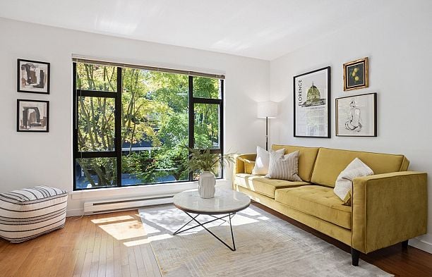 206 2226 W 12th Avenue Kitsilano