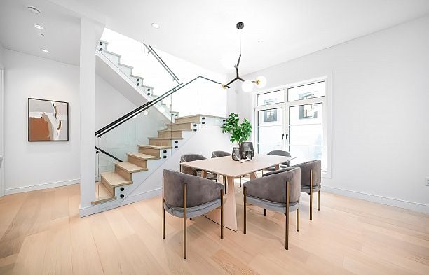 5836 Highbury Street Southlands