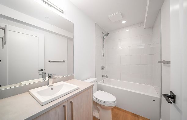 5838 Highbury Street Southlands
