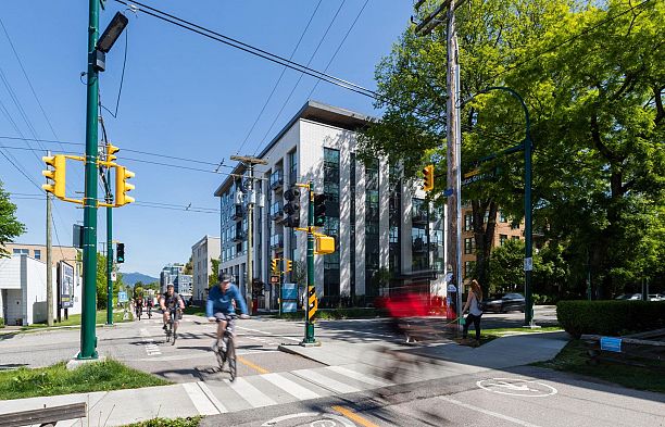 206 2226 W 12th Avenue Kitsilano