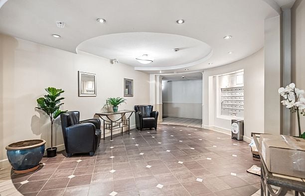 206 2226 W 12th Avenue Kitsilano