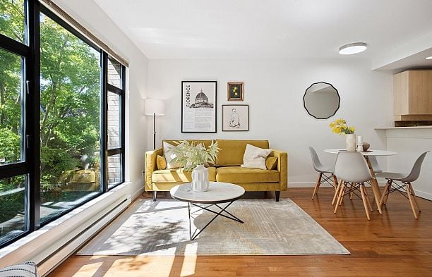 206 2226 W 12th Avenue Kitsilano