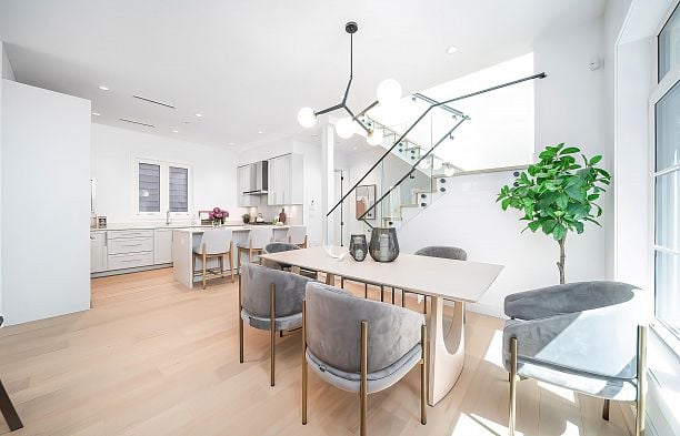 5836 Highbury Street Southlands