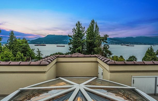 4788 Belmont Avenue Point Grey