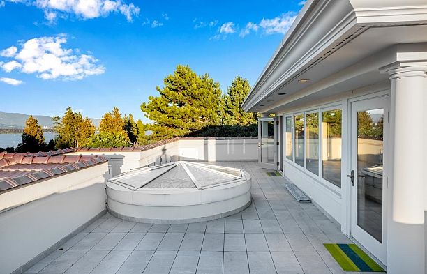 4788 Belmont Avenue Point Grey