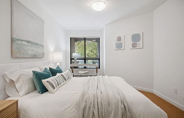 206 2226 W 12th Avenue Kitsilano