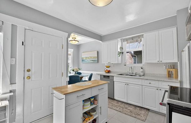 3658 W 26th Avenue Dunbar
