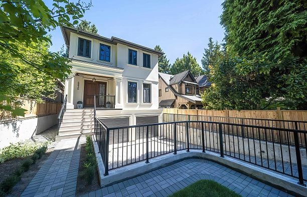 5836 Highbury Street Southlands