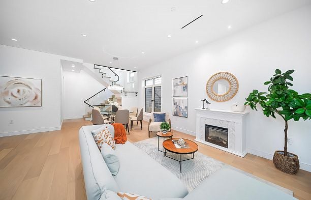 5838 Highbury Street Southlands