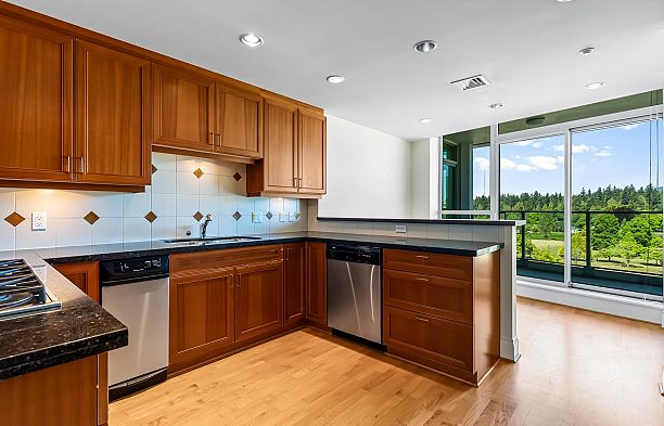602 1777 Bayshore Drive Coal Harbour