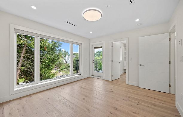 6009 Fremlin Street Oakridge VW
