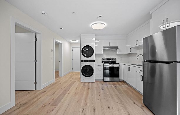6009 Fremlin Street Oakridge VW
