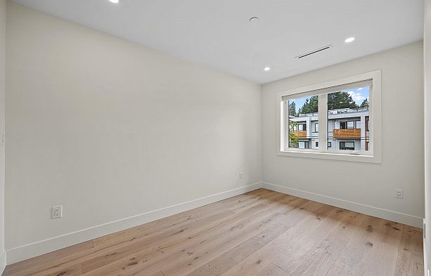6009 Fremlin Street Oakridge VW