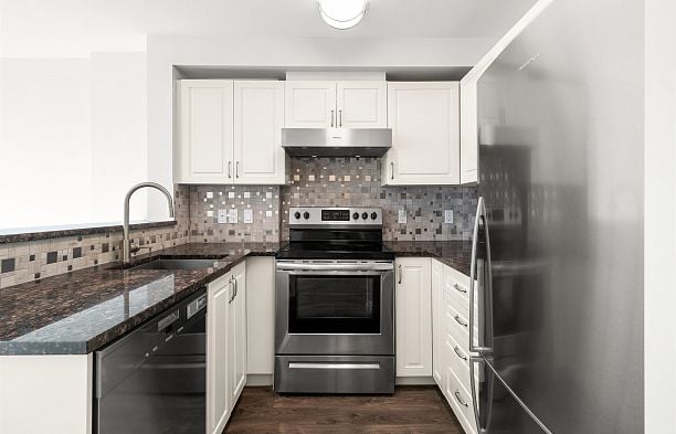 715 2799 Yew Street Kitsilano