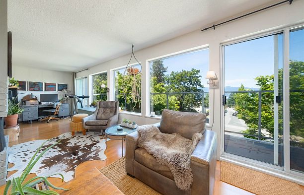 3645 W 17th Avenue Dunbar