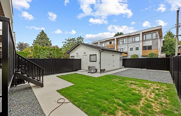 6009 Fremlin Street Oakridge VW