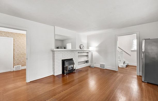 4879 Collingwood Street Dunbar