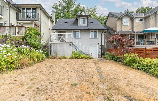 4879 Collingwood Street Dunbar