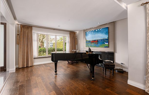 5566 Trafalgar Street Kerrisdale