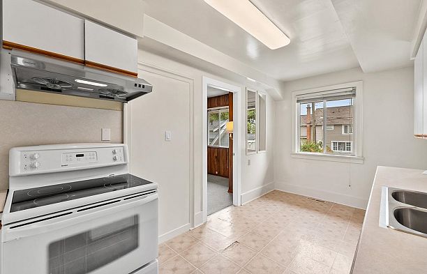 4879 Collingwood Street Dunbar