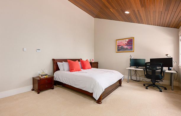 5483 Carnarvon Street Kerrisdale