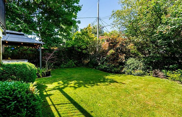 3821 W Broadway Point Grey