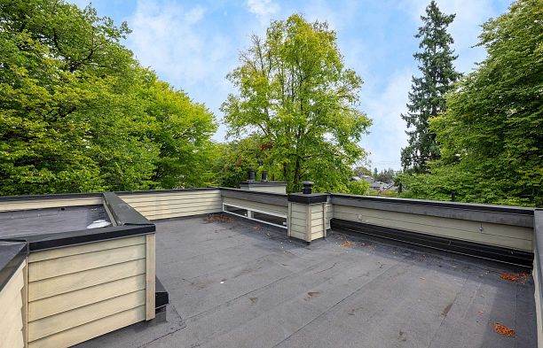 5483 Carnarvon Street Kerrisdale