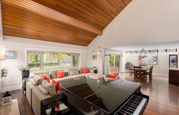 5483 Carnarvon Street Kerrisdale
