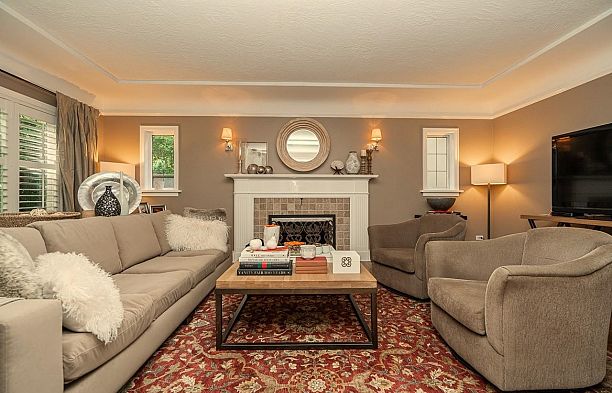 3821 W Broadway Point Grey