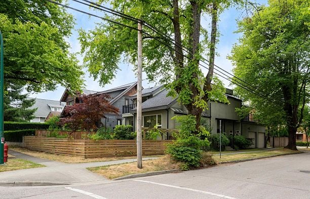 5483 Carnarvon Street Kerrisdale