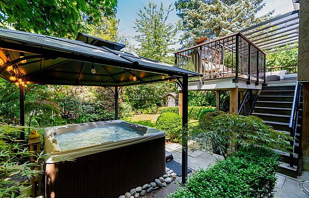 3821 W Broadway Point Grey