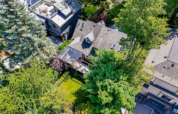 3821 W Broadway Point Grey