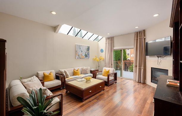 5483 Carnarvon Street Kerrisdale