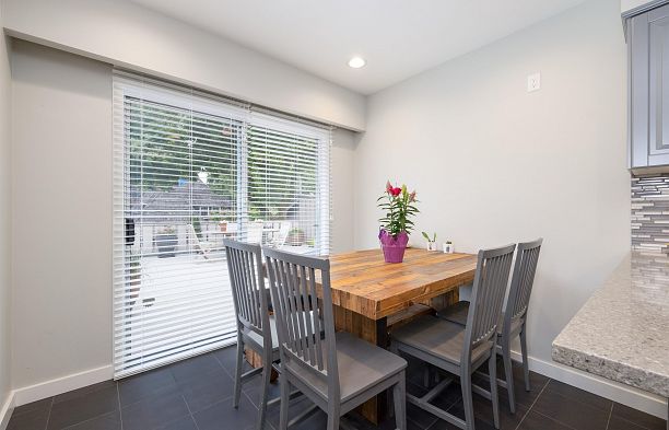 6297 Mackenzie Street Kerrisdale